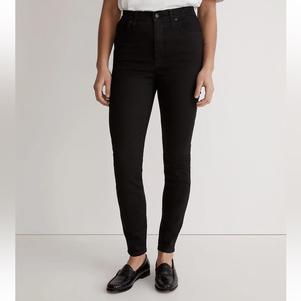 Madewell black 8” rise skinny jeans. Size 29.